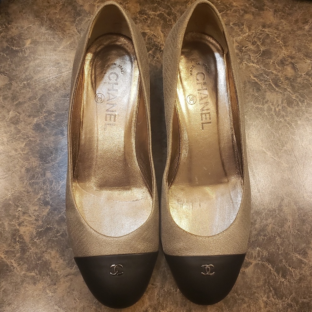 Chanel Shoes 38 Vintage Gold and Black